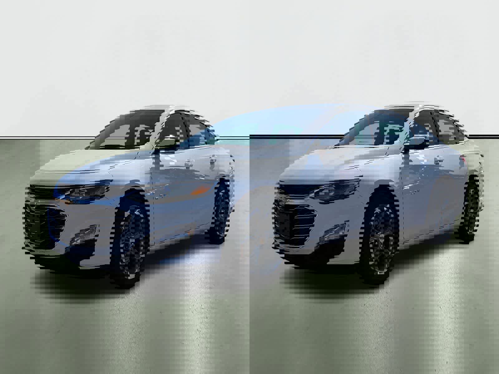 Used 2024 Chevrolet Malibu LT image 2