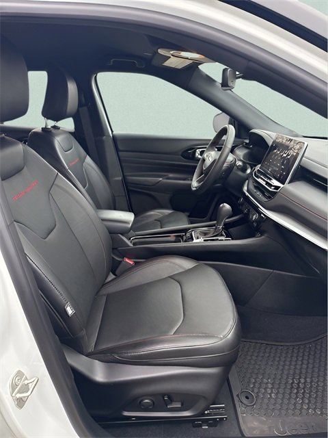 Used 2024 Jeep Compass Trailhawk w/ Trailhawk Elite Group image 25