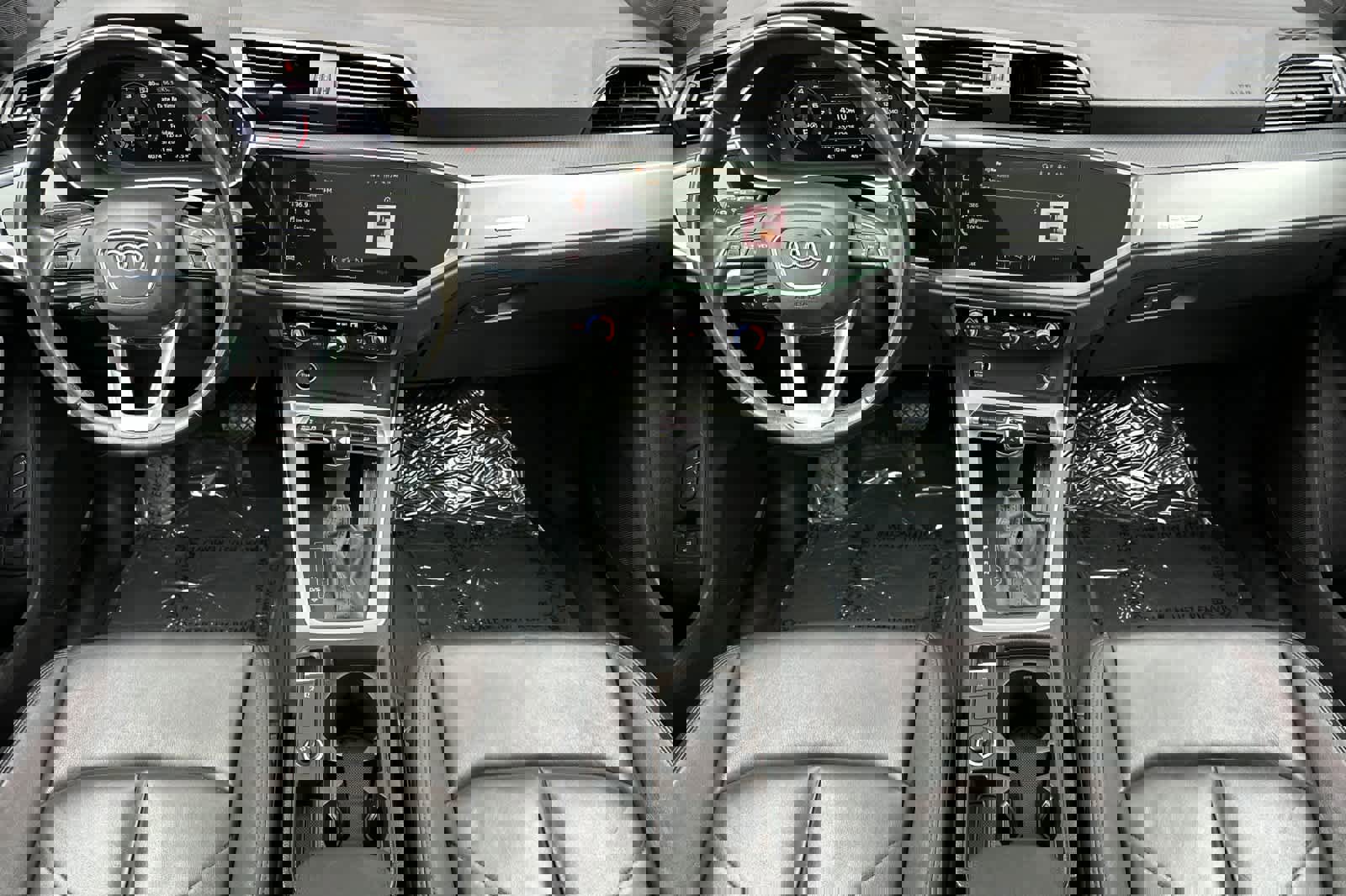 Used 2023 Audi Q3 2.0T Premium image 3