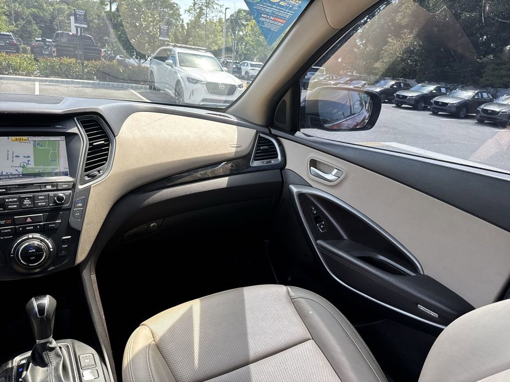 Used 2017 Hyundai Santa Fe Sport w/ 2.4L Tech Package 04 image 16