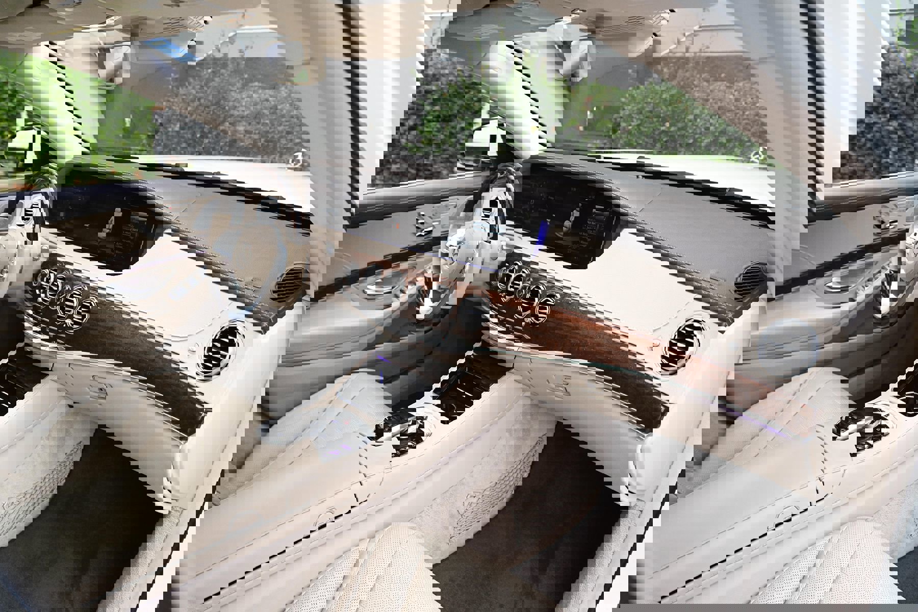 Used 2019 Mercedes-Benz S 560 Sedan image 24