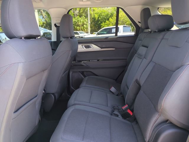 Used 2025 Ford Explorer Active image 16