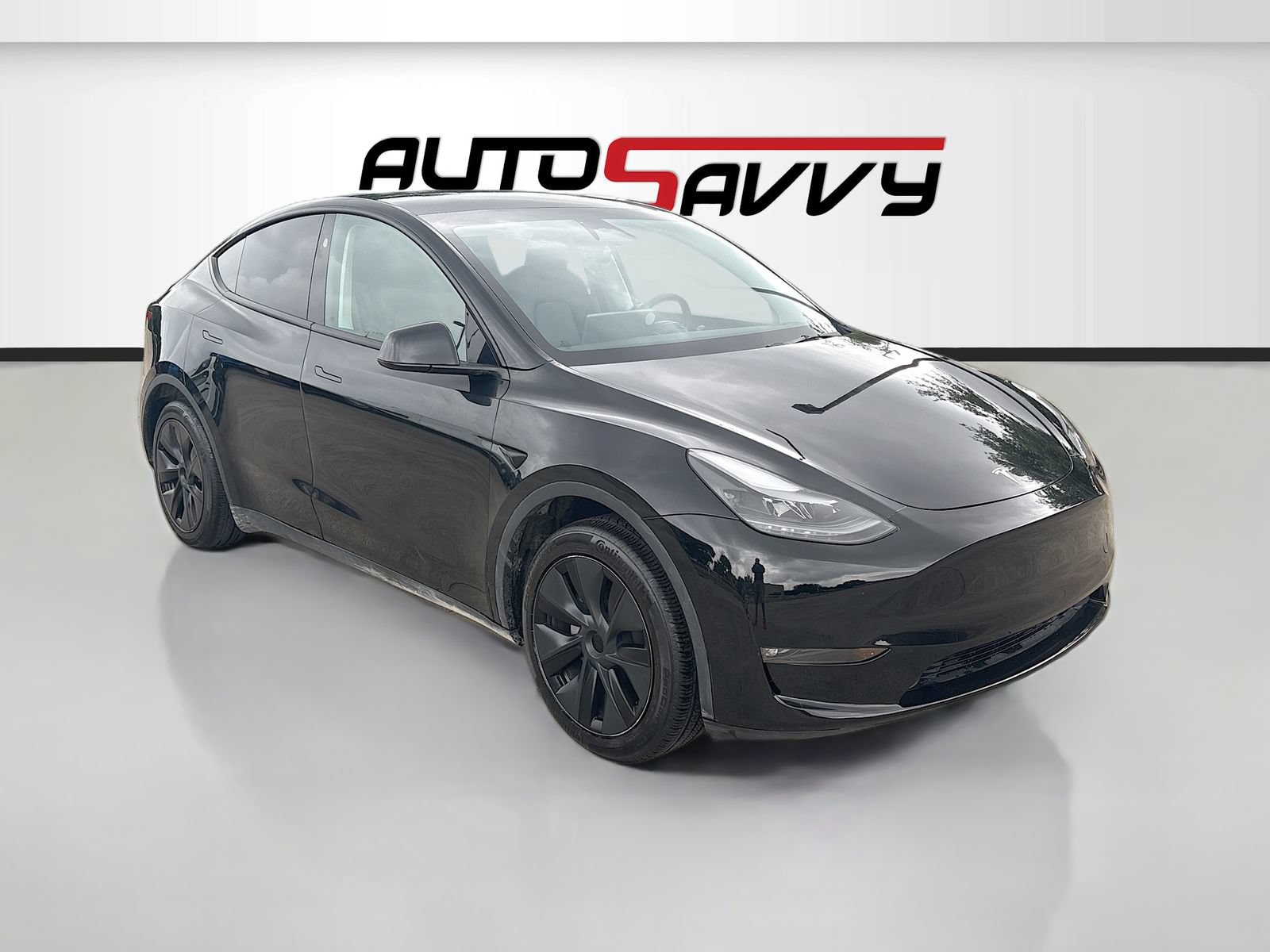 Used 2025 Tesla Model Y Long Range RWD image 1