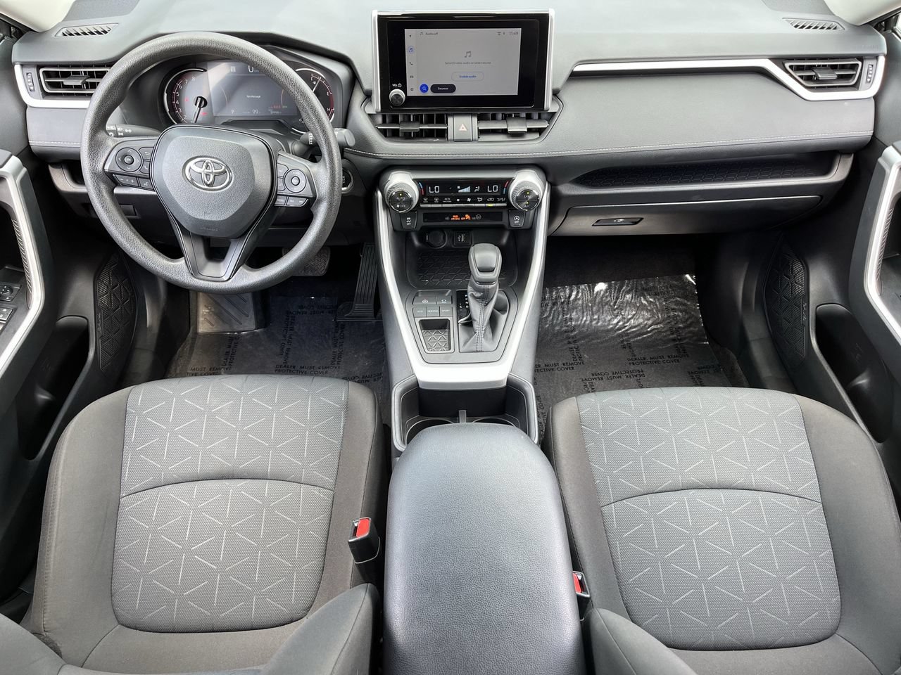 Used 2025 Toyota RAV4 XLE FWD image 9