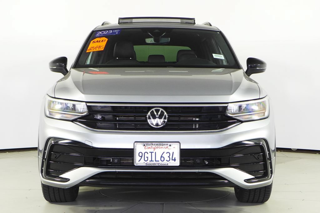 Certified 2023 Volkswagen Tiguan SE R-Line FWD image 3