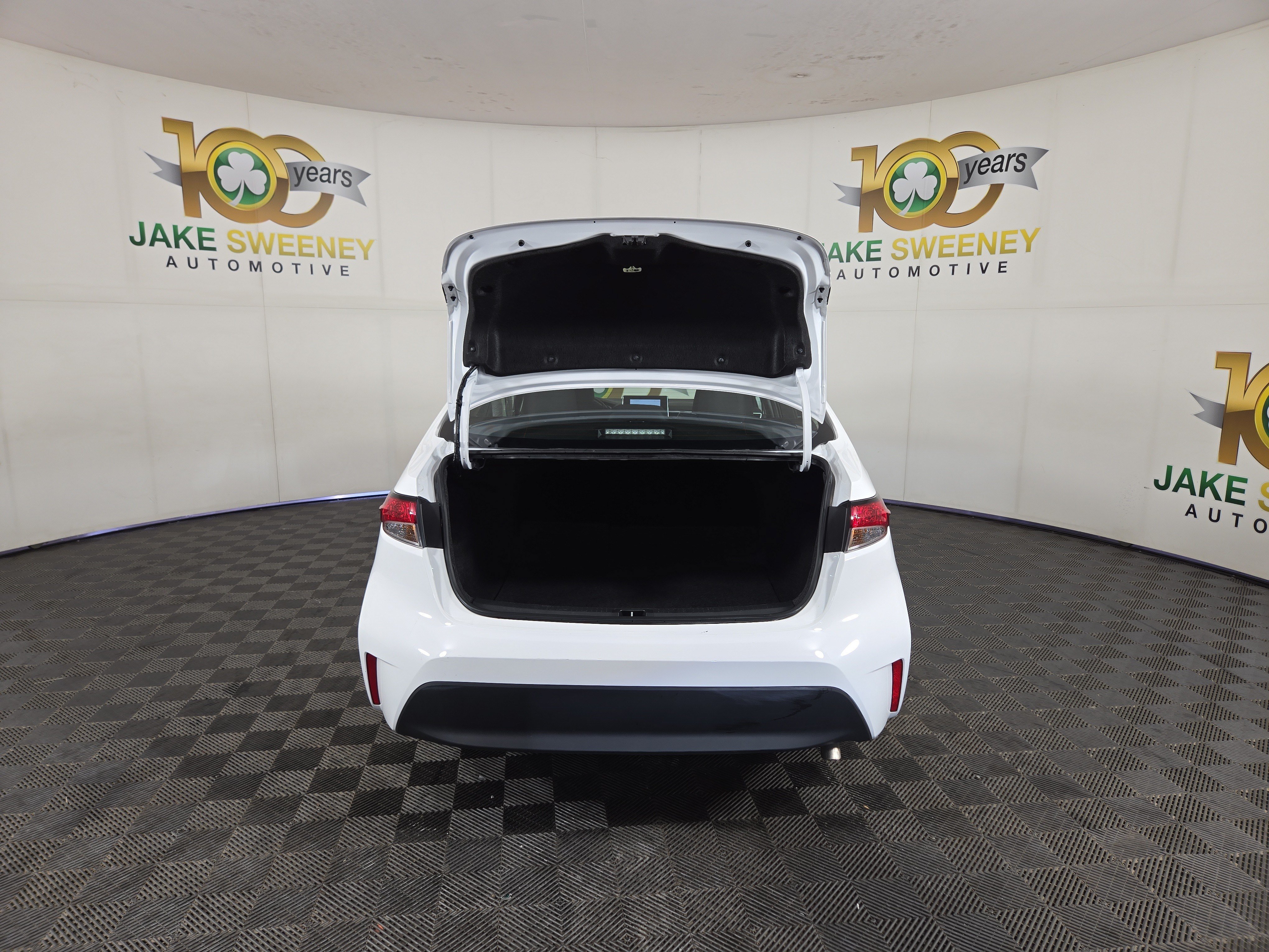 Used 2025 Toyota Corolla LE FWD image 30