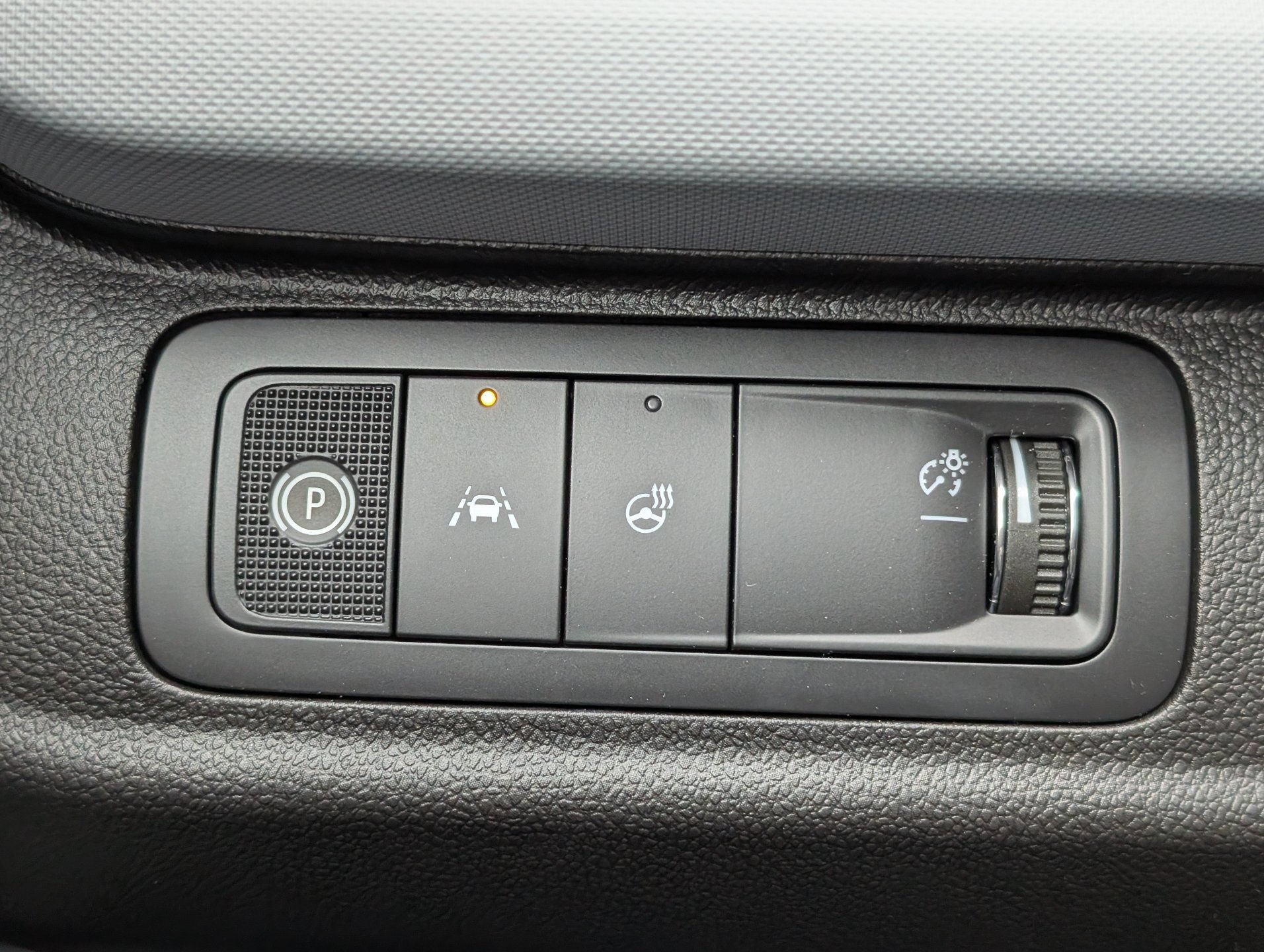 New 2027 Chevrolet Bolt LT FWD image 24