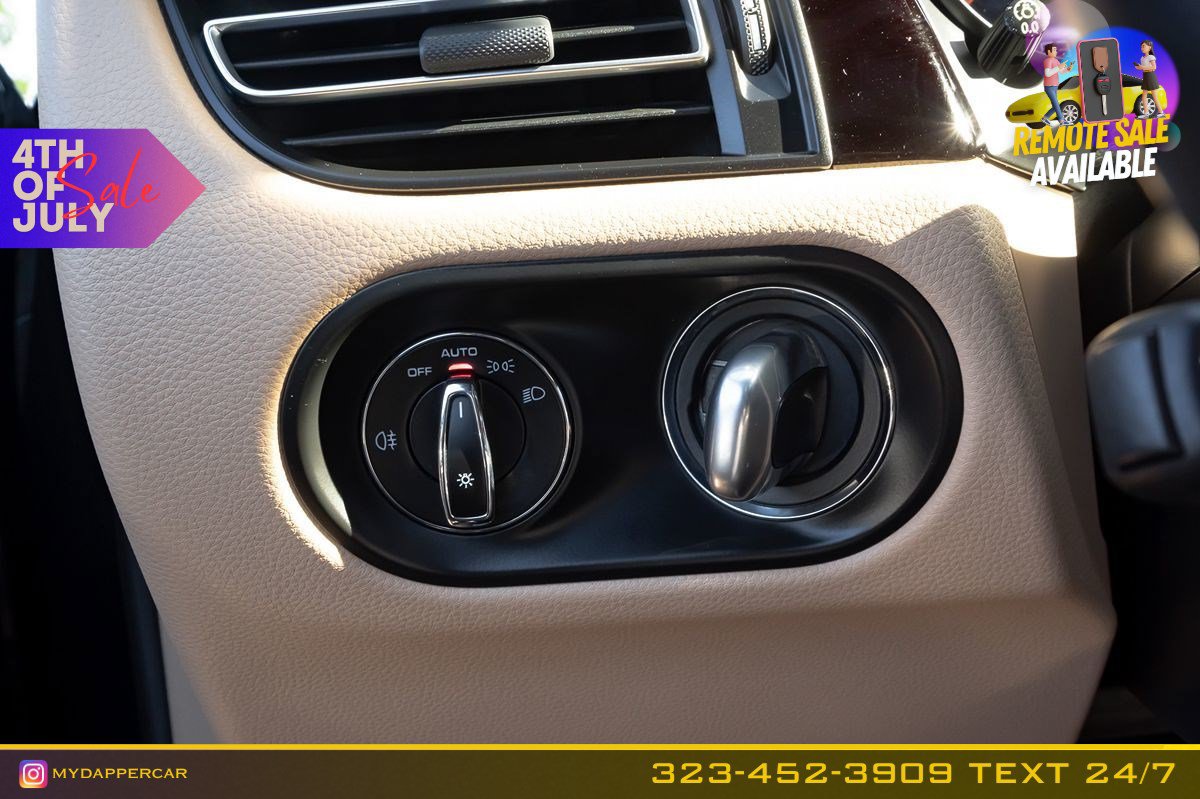 Used 2019 Porsche Macan AWD/4WD image 27