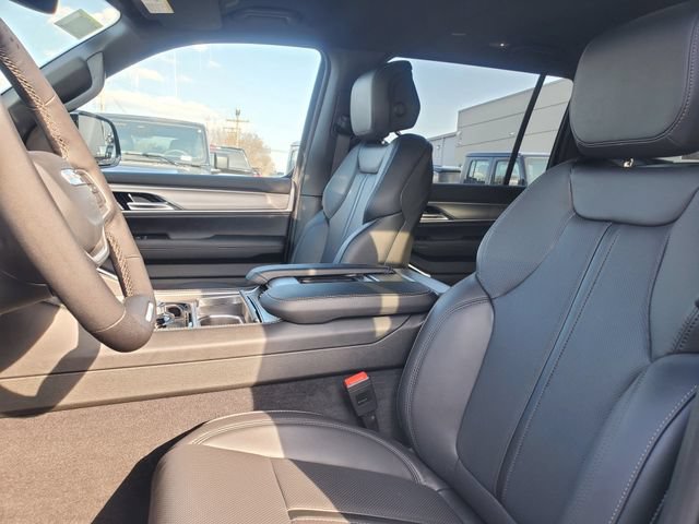New 2026 Jeep Grand Wagoneer L Limited AWD/4WD image 10
