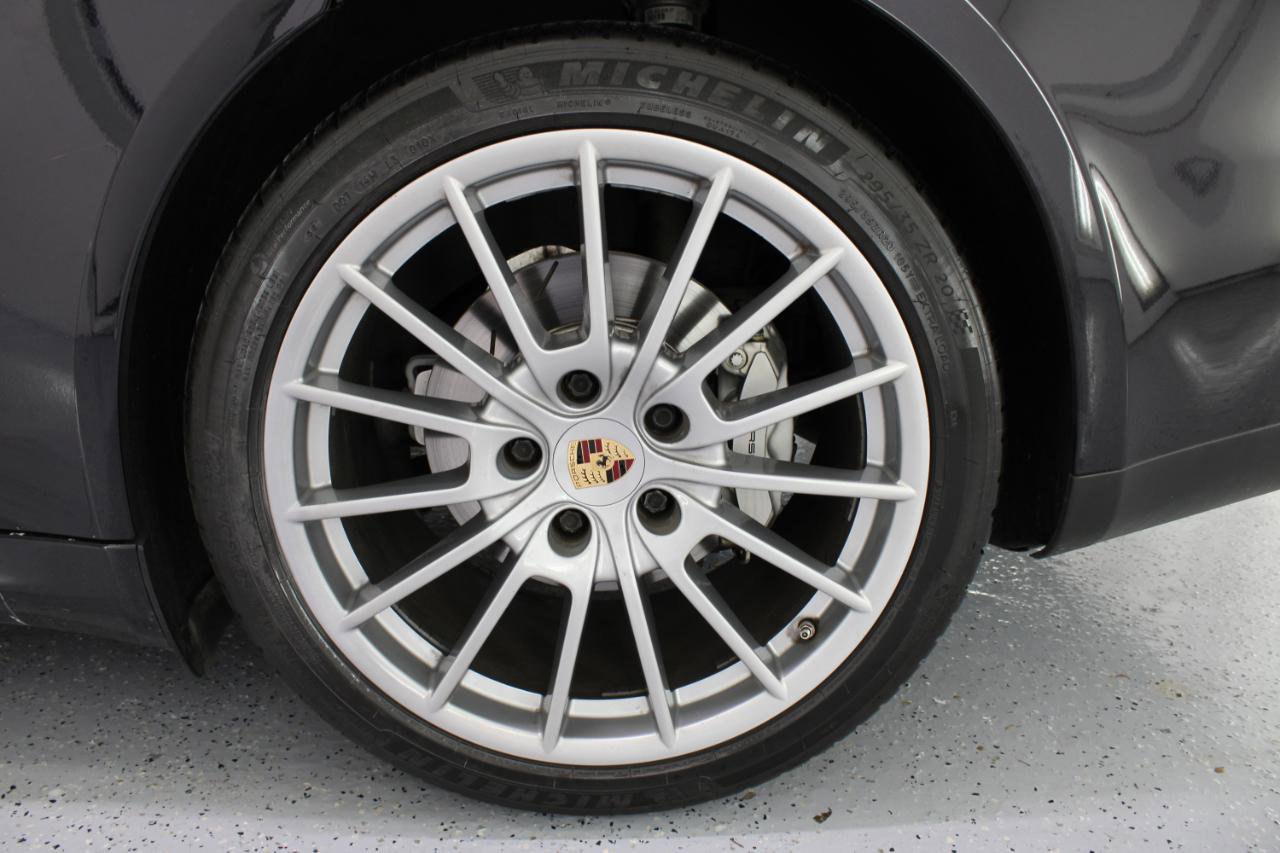 Used 2014 Porsche Panamera S image 82