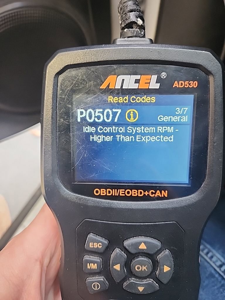 Used 2019 Nissan Kicks SR w/ SR Premium Package image 9