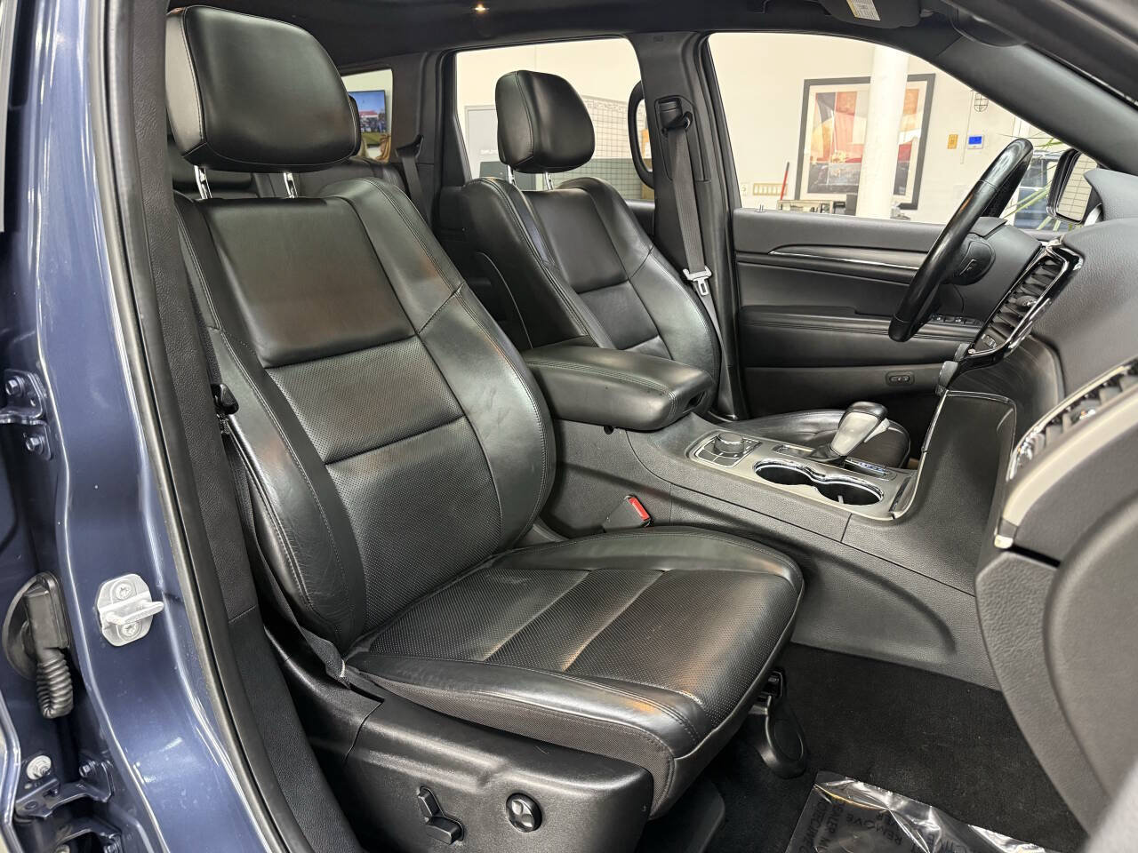 Used 2020 Jeep Grand Cherokee Limited w/ Luxury Group II AWD/4WD image 17