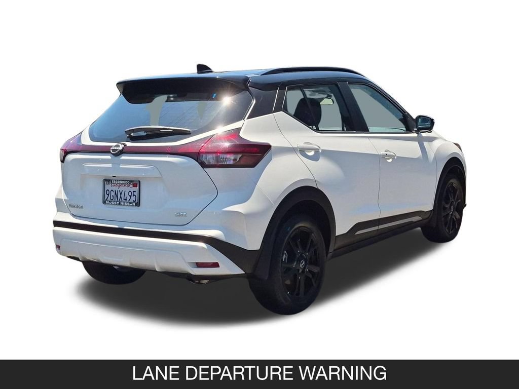 Certified 2023 Nissan Kicks SR FWD image 9