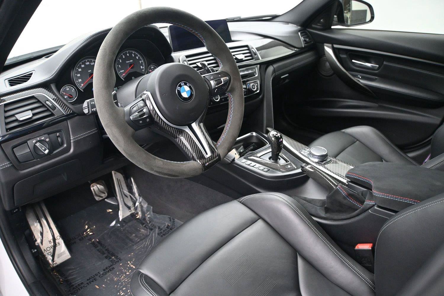 Used 2018 BMW M3 RWD image 2