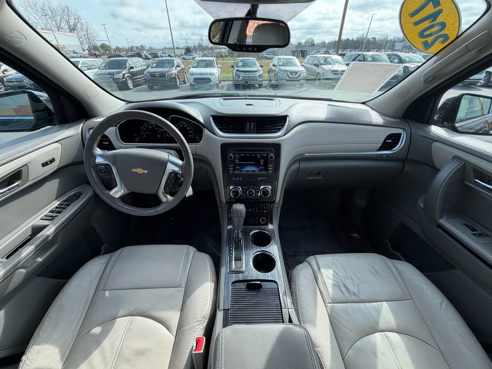 Used 2017 Chevrolet Traverse LT image 16