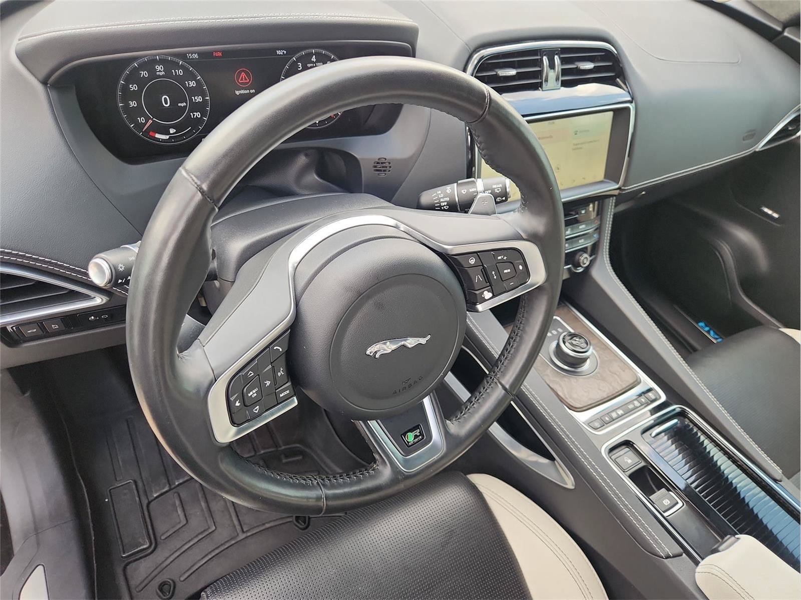 Used 2020 Jaguar F-PACE R-Sport AWD/4WD image 10