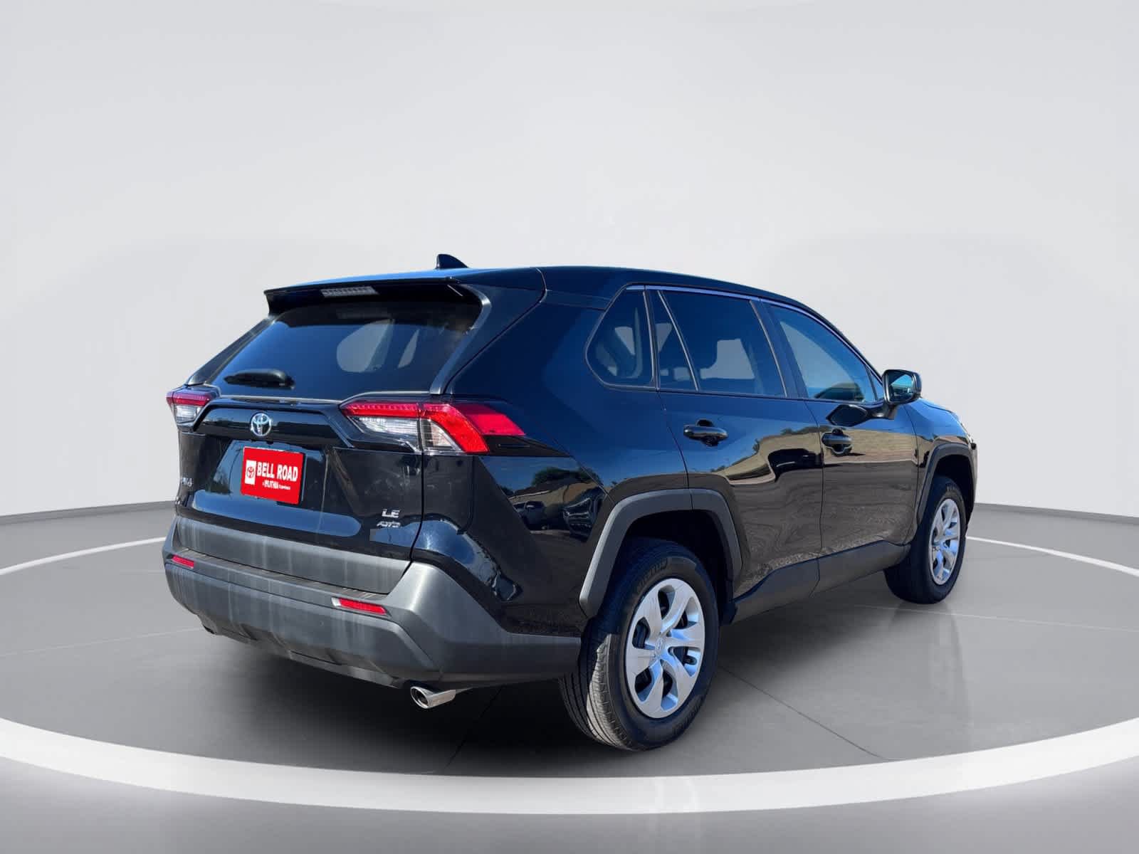 Used 2025 Toyota RAV4 LE AWD/4WD image 9