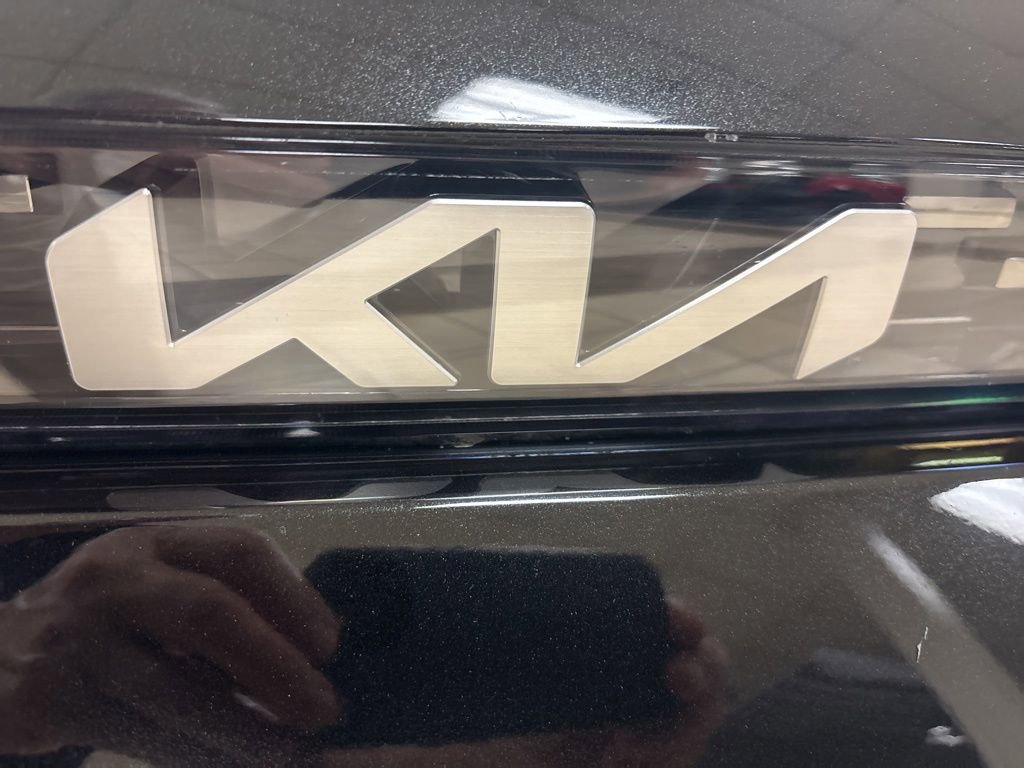 Used 2025 Kia Soul LX FWD image 6