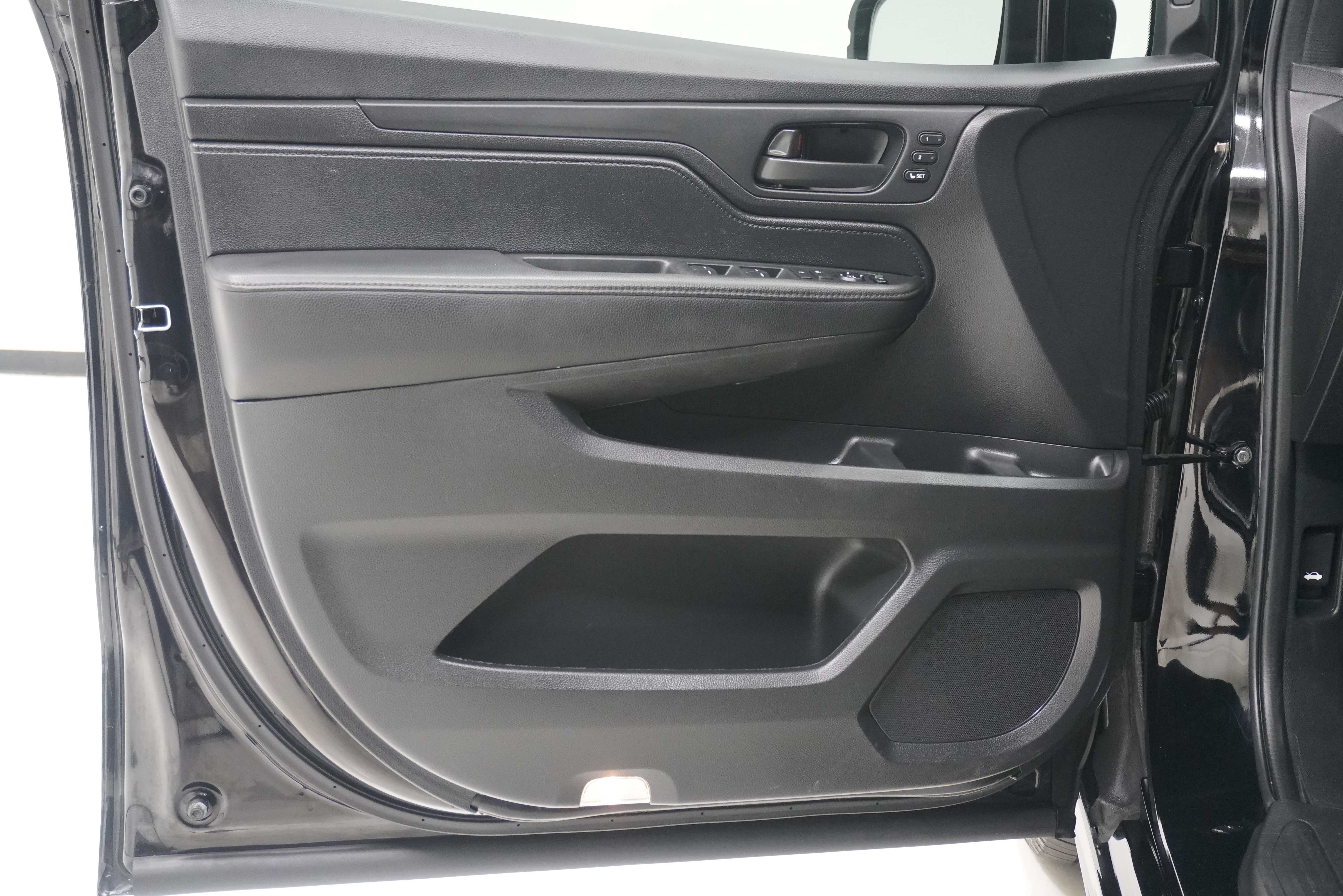 Used 2024 Honda Odyssey Sport image 16