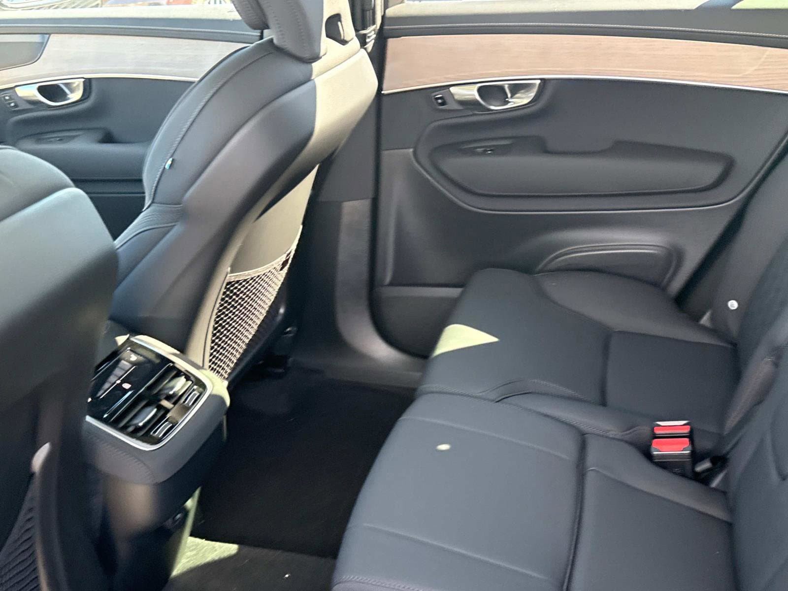 New 2026 Volvo XC90 B6 Plus w/ Protection Package AWD/4WD image 12
