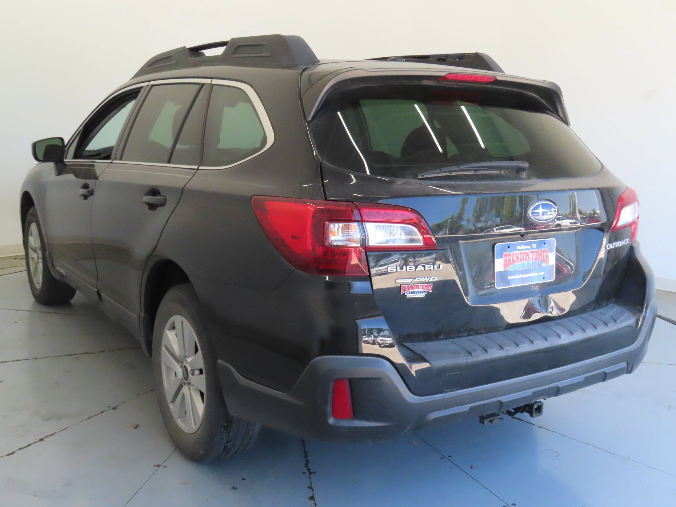 Used 2019 Subaru Outback 2.5i AWD/4WD image 6
