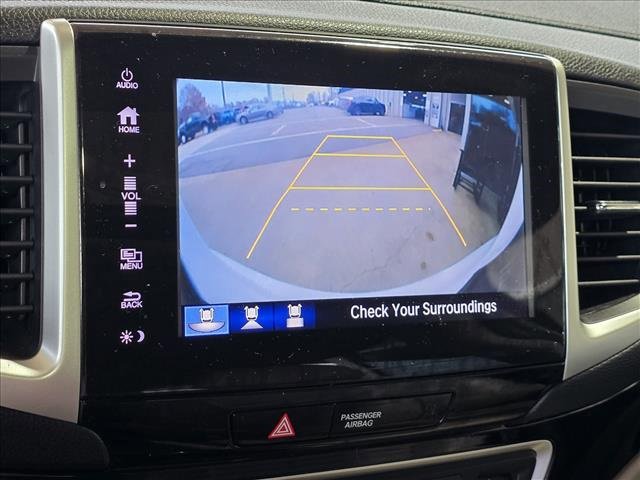 Used 2017 Honda Pilot Touring image 5