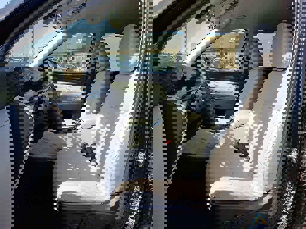 Used 2025 Hyundai Tucson SEL image 12