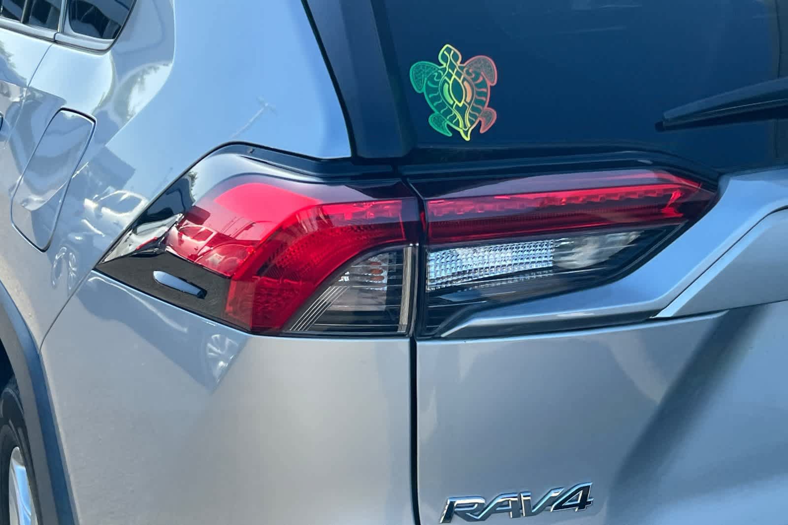 Used 2019 Toyota RAV4 XLE w/ Carpet Mat Package FWD image 20
