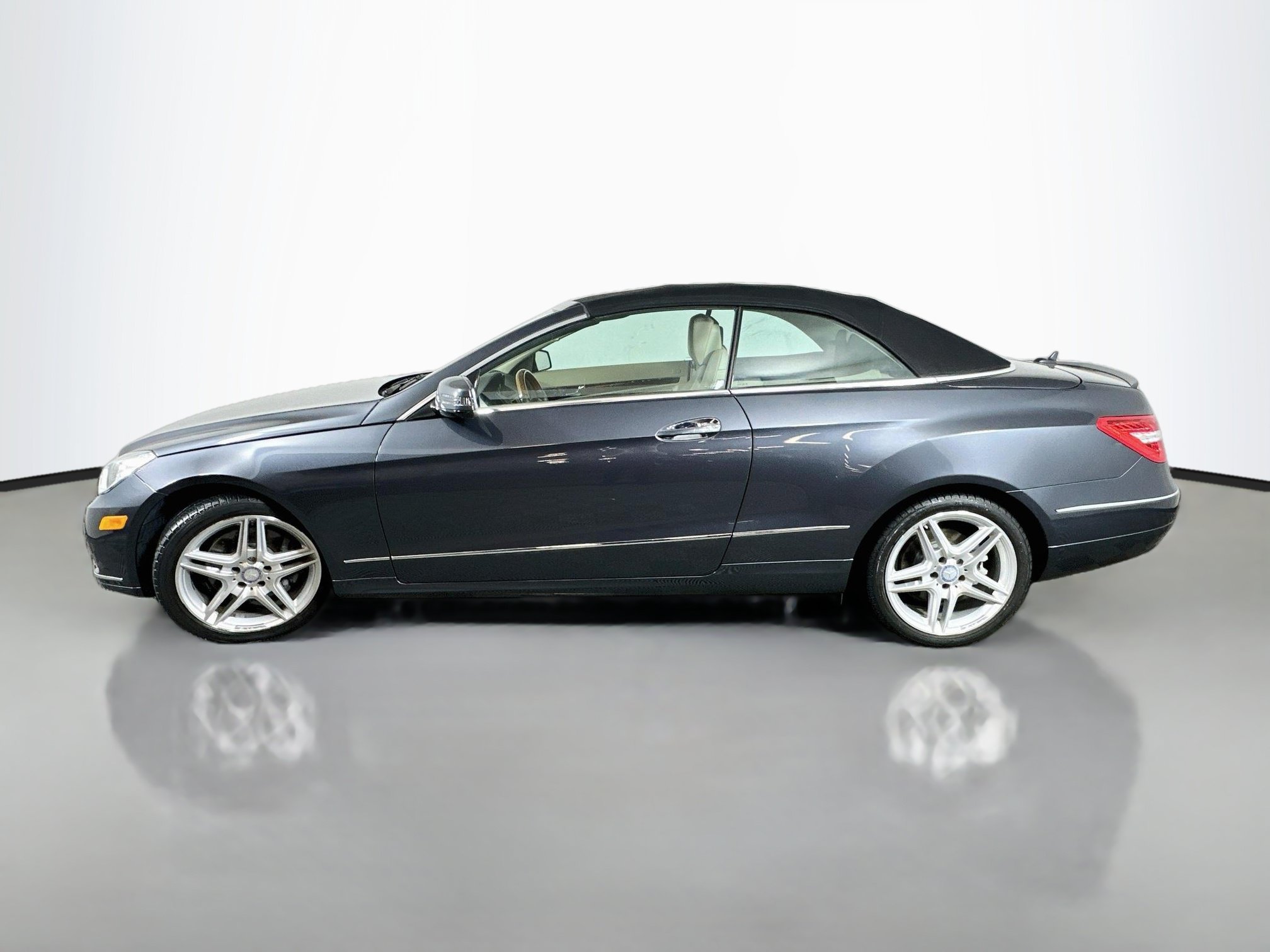 Used 2013 Mercedes-Benz E 350 Cabriolet image 4