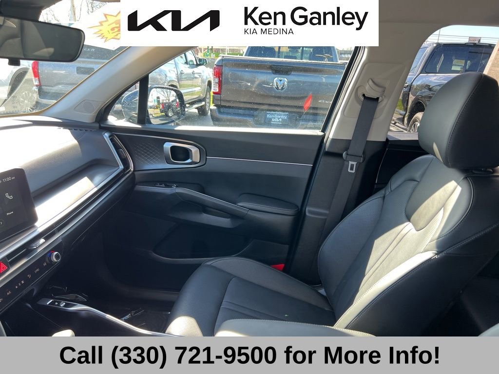 Certified 2025 Kia Sorento S image 41