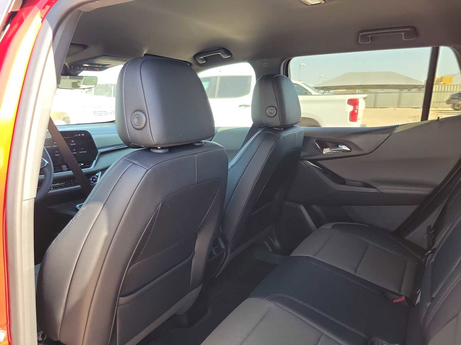 New 2026 Chevrolet Equinox LT w/ Convenience Package II FWD image 16