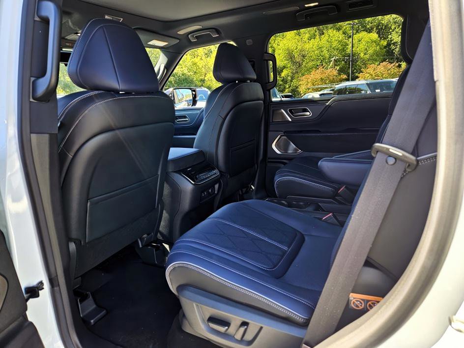 New 2026 INFINITI QX80 4WD image 8