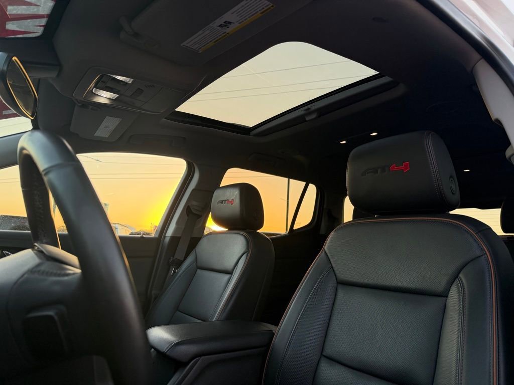 Used 2023 GMC Acadia AT4 w/ Technology Package image 25