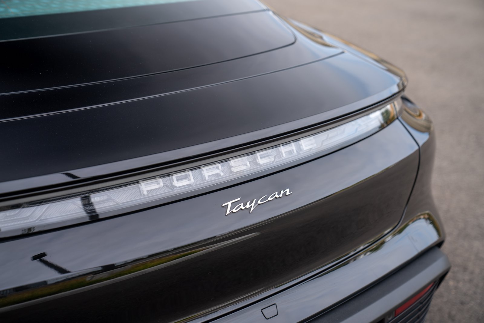 Certified 2025 Porsche Taycan RWD image 30