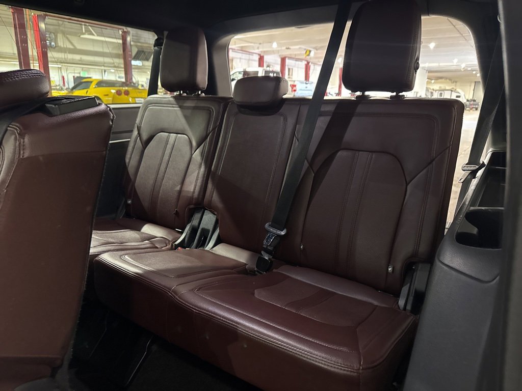 Used 2023 Ford Expedition Max Limited image 9