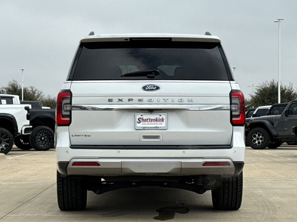Used 2024 Ford Expedition Limited image 7