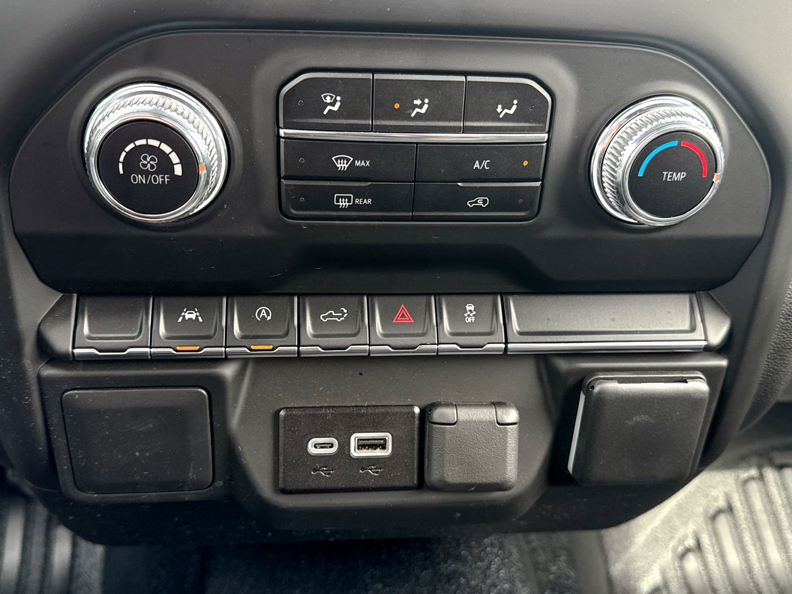 Used 2025 GMC Sierra 1500 Pro w/ Pro Value Package image 29