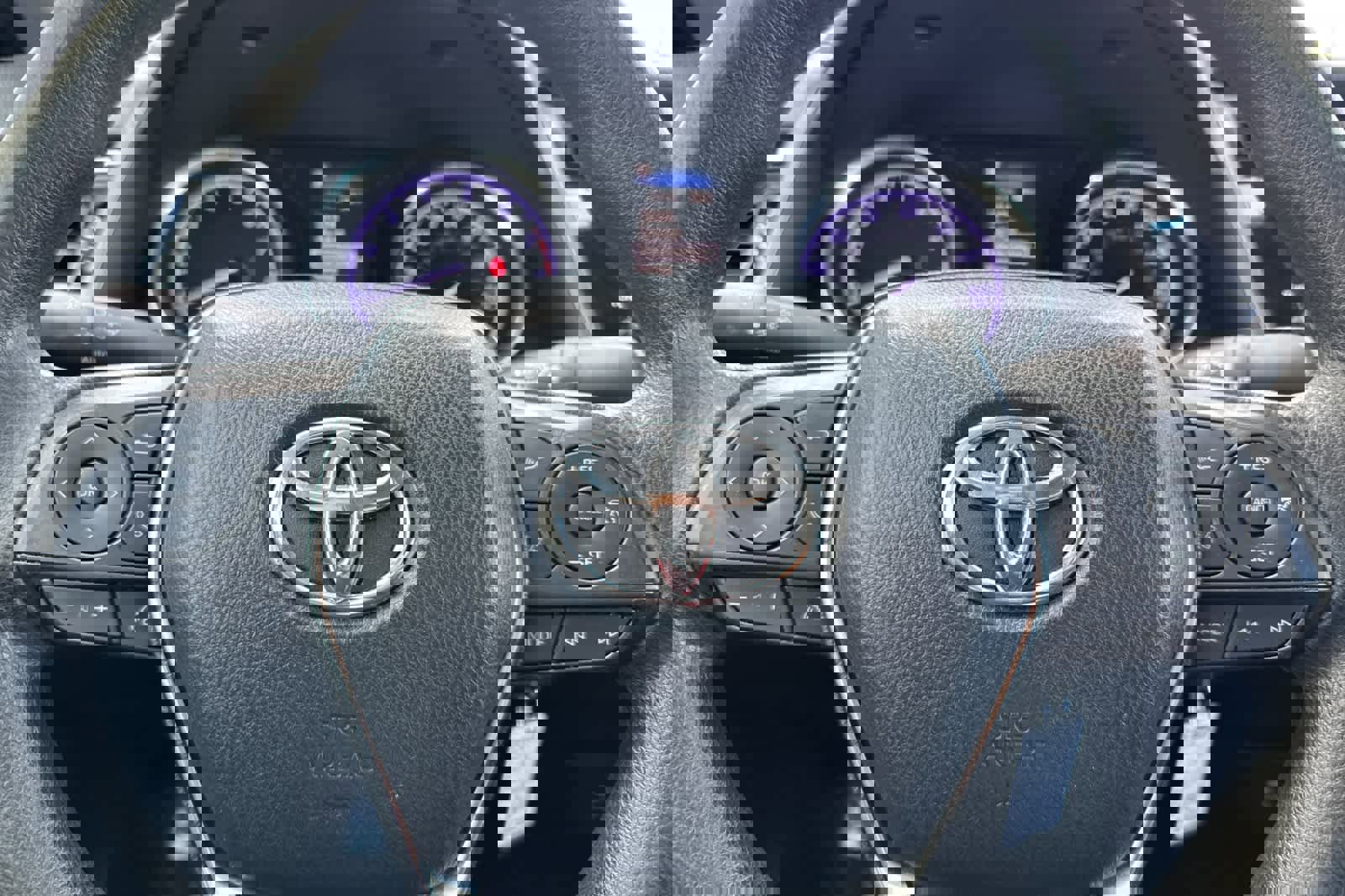 Used 2018 Toyota Camry LE image 22