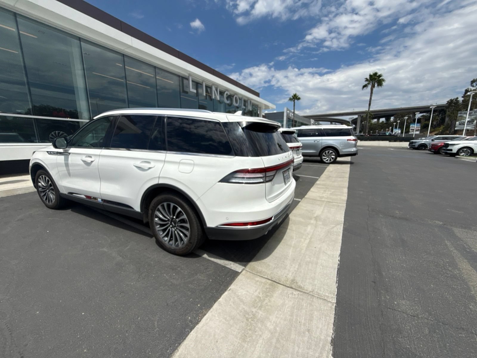 Used 2020 Lincoln Aviator Reserve w/ Equipment Group 201A AWD/4WD image 11