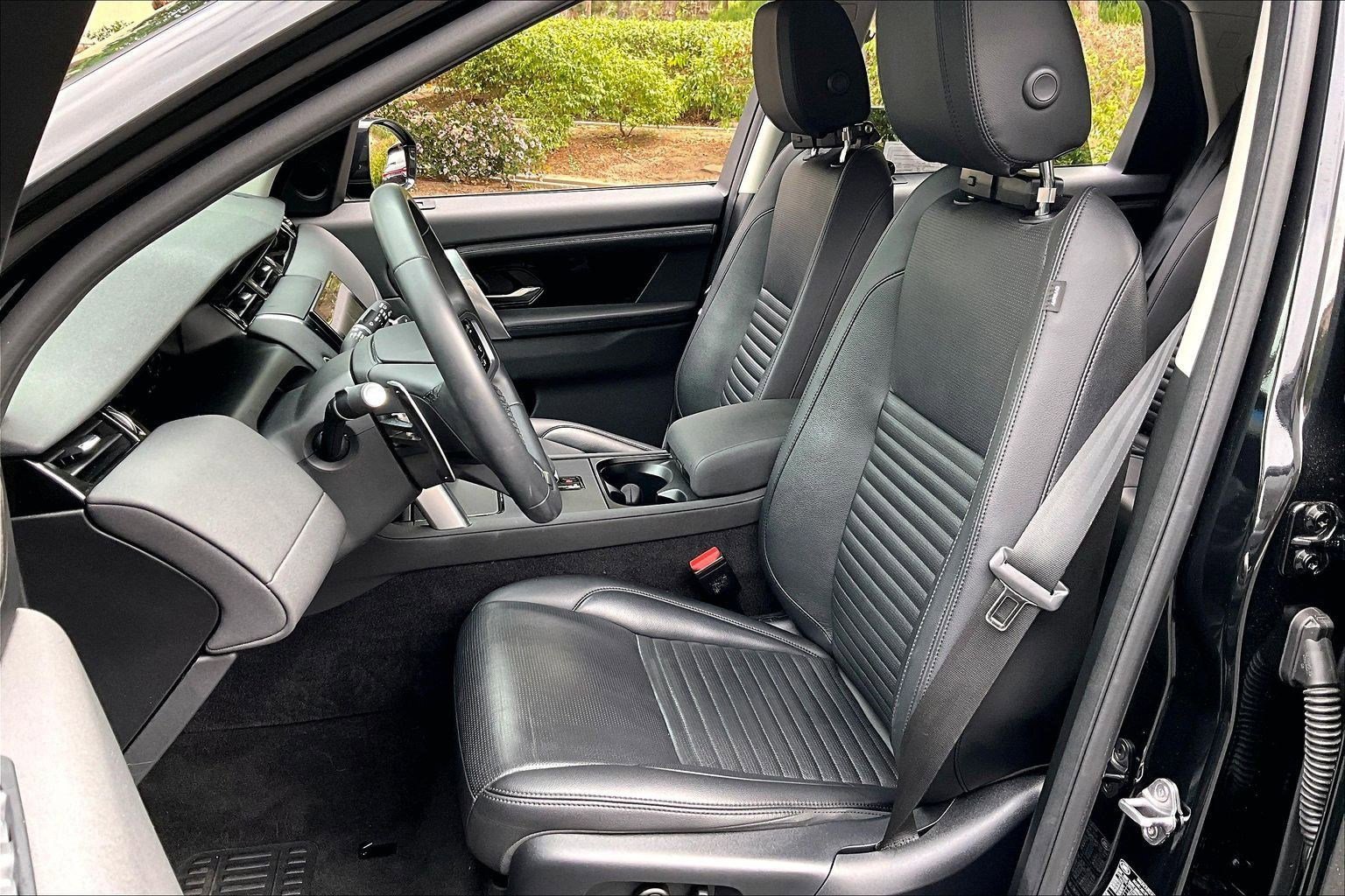 Used 2024 Land Rover Discovery Sport S image 5