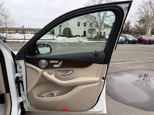 Used 2021 Mercedes-Benz GLC 300 4MATIC image 31