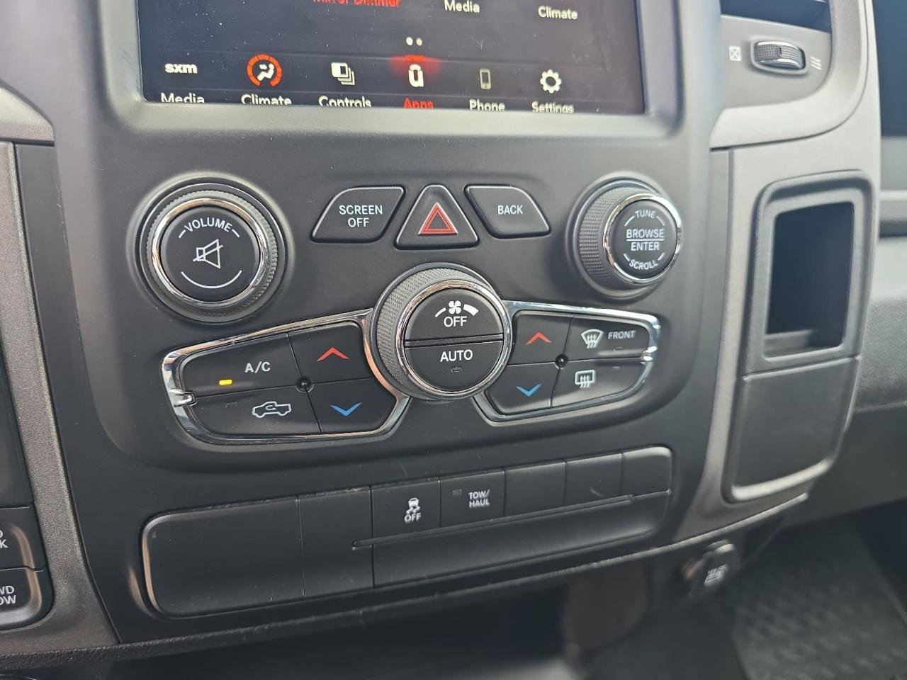 Used 2021 RAM 1500 Express w/ Wheel & Sound Group AWD/4WD image 25