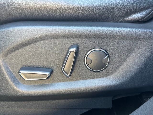 Used 2017 Ford Explorer XLT w/ Equipment Group 202A image 15