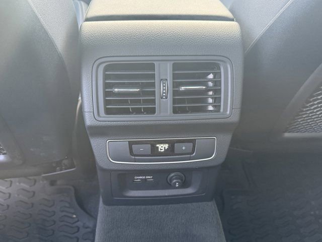 Certified 2025 Audi Q5 2.0T Premium w/ Convenience Plus Package image 16