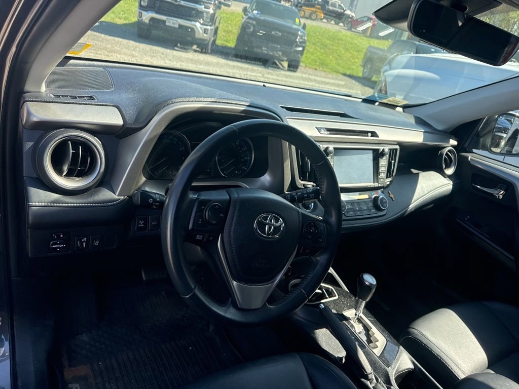Used 2016 Toyota RAV4 Limited w/ Advanced Technology Package image 18