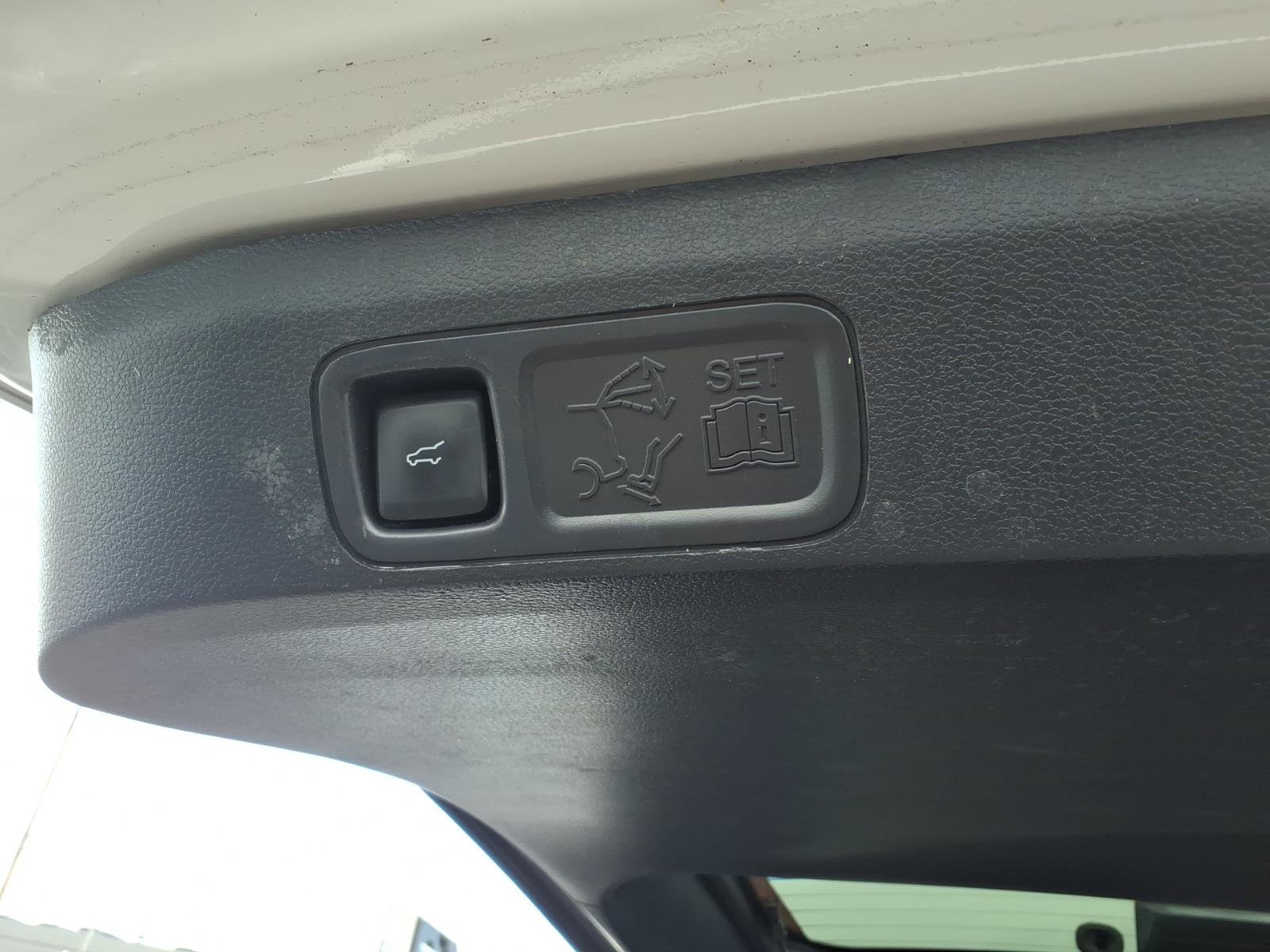 Used 2022 Lincoln Navigator Reserve AWD/4WD image 12