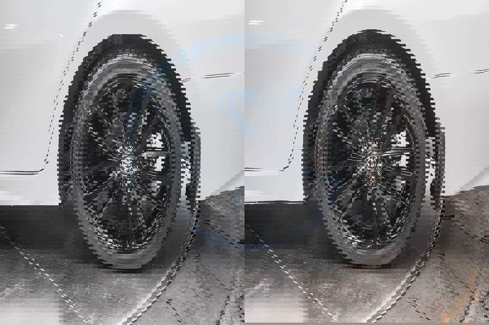 Used 2023 Toyota Camry XSE FWD image 8