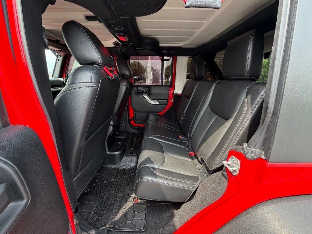 Used 2016 Jeep Wrangler Unlimited Rubicon w/ Dual Top Group AWD/4WD image 5