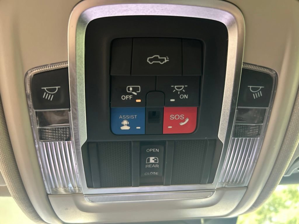 Used 2022 RAM 1500 Laramie AWD/4WD image 57