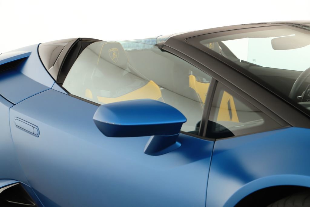 Used 2020 Lamborghini Huracan EVO RWD image 40
